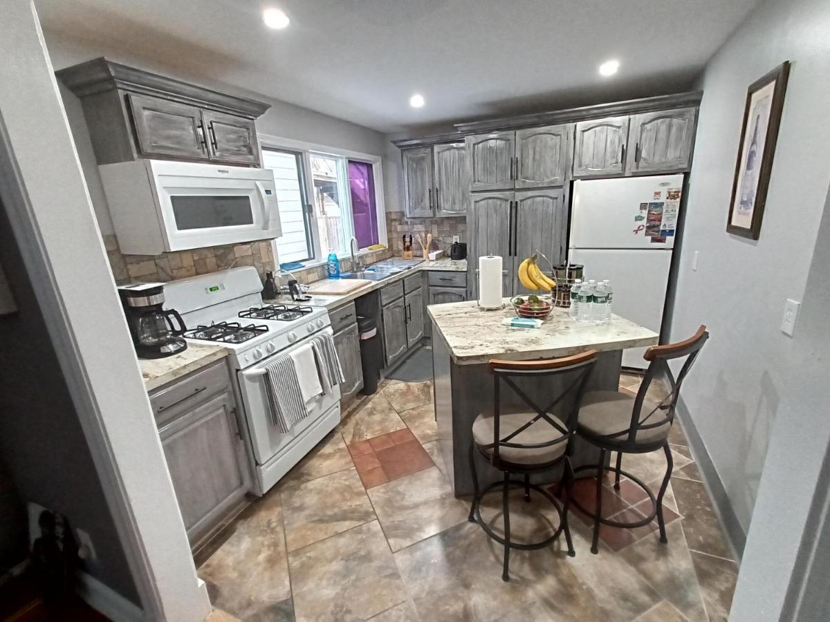 Cozy Updated 3-Br Apartment Near Peace Bridge Buffalo Exterior foto